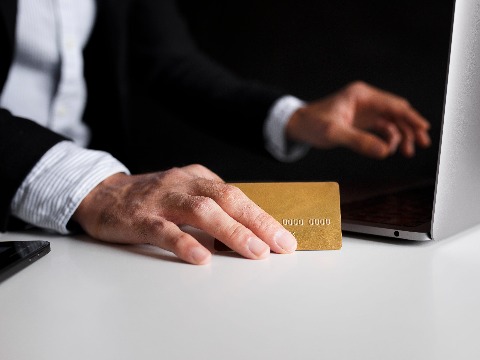 Откривена група која је оштетила државни буџет за више од 549 милиона динара 